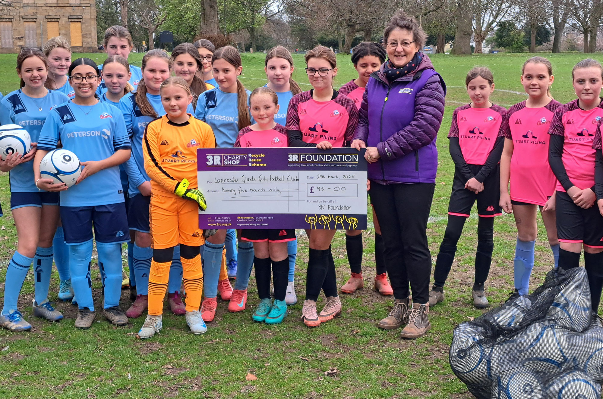 Lancaster Giants Girls Football Club
